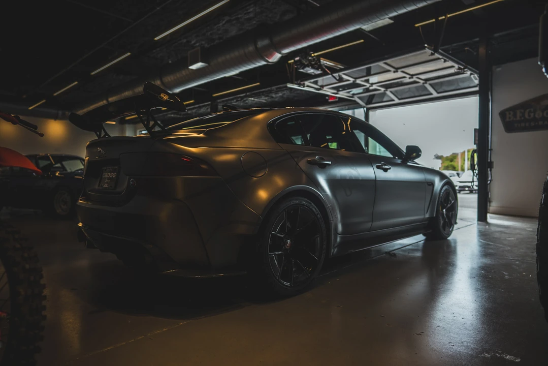 2019 Jaguar XE - Image 31 of 31