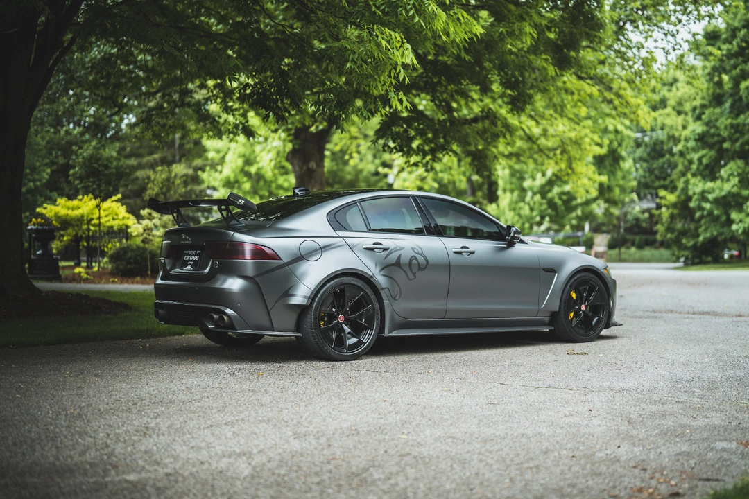 2019 Jaguar XE - Image 7 of 31