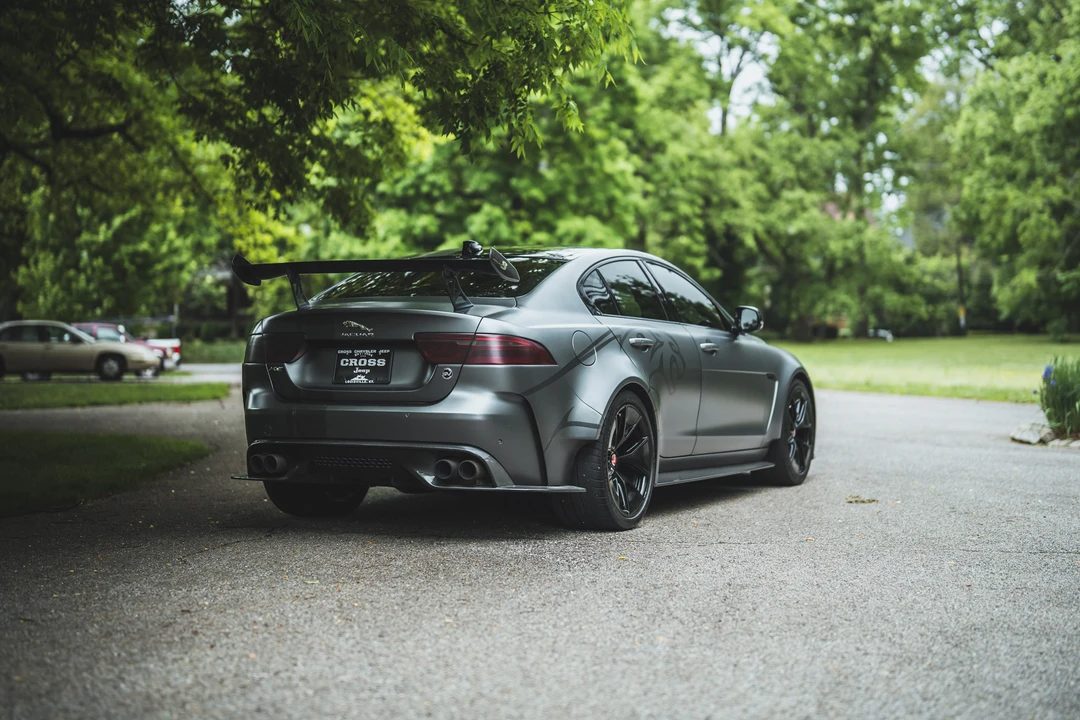 2019 Jaguar XE - Image 8 of 31