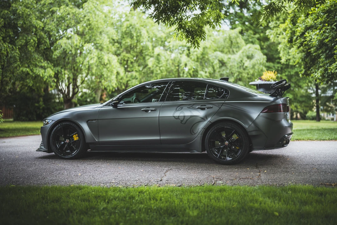 2019 Jaguar XE - Image 11 of 31