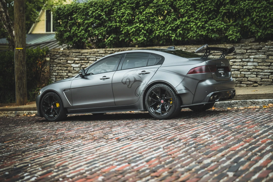 2019 Jaguar XE - Image 23 of 31