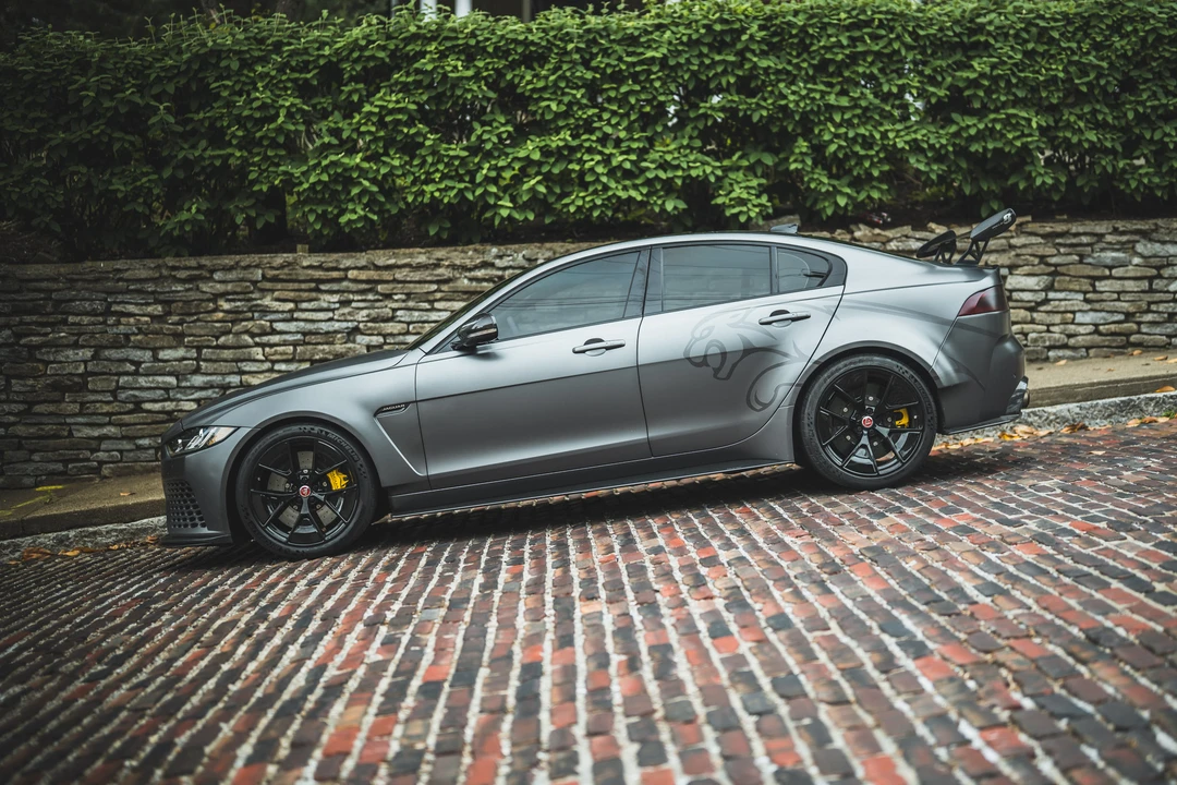 2019 Jaguar XE - Image 24 of 31