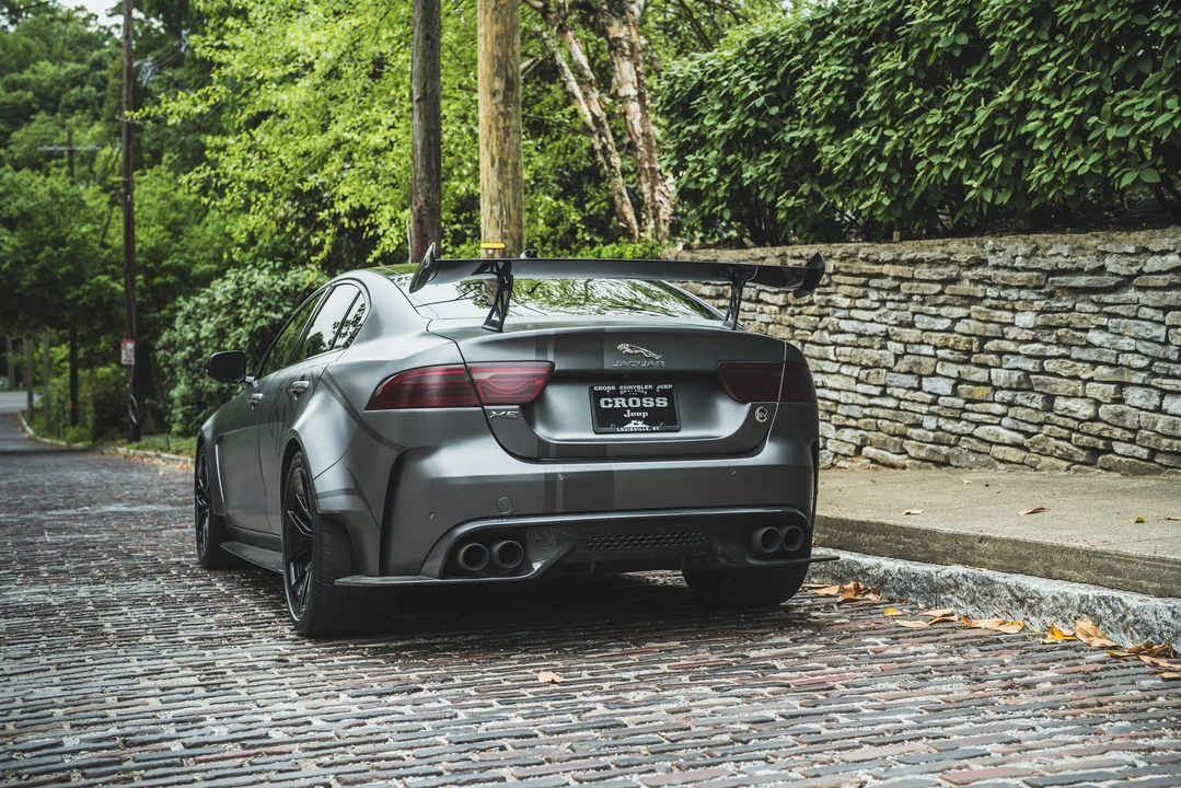 2019 Jaguar XE - Image 22 of 31