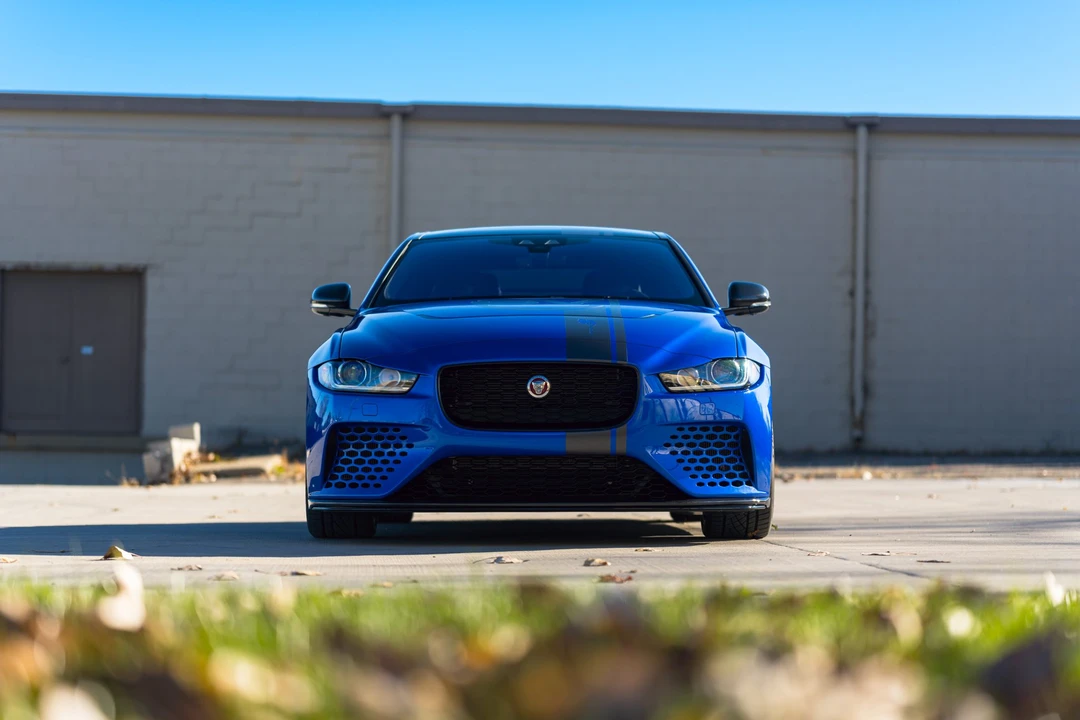 2019 Jaguar XE - Image 26 of 31