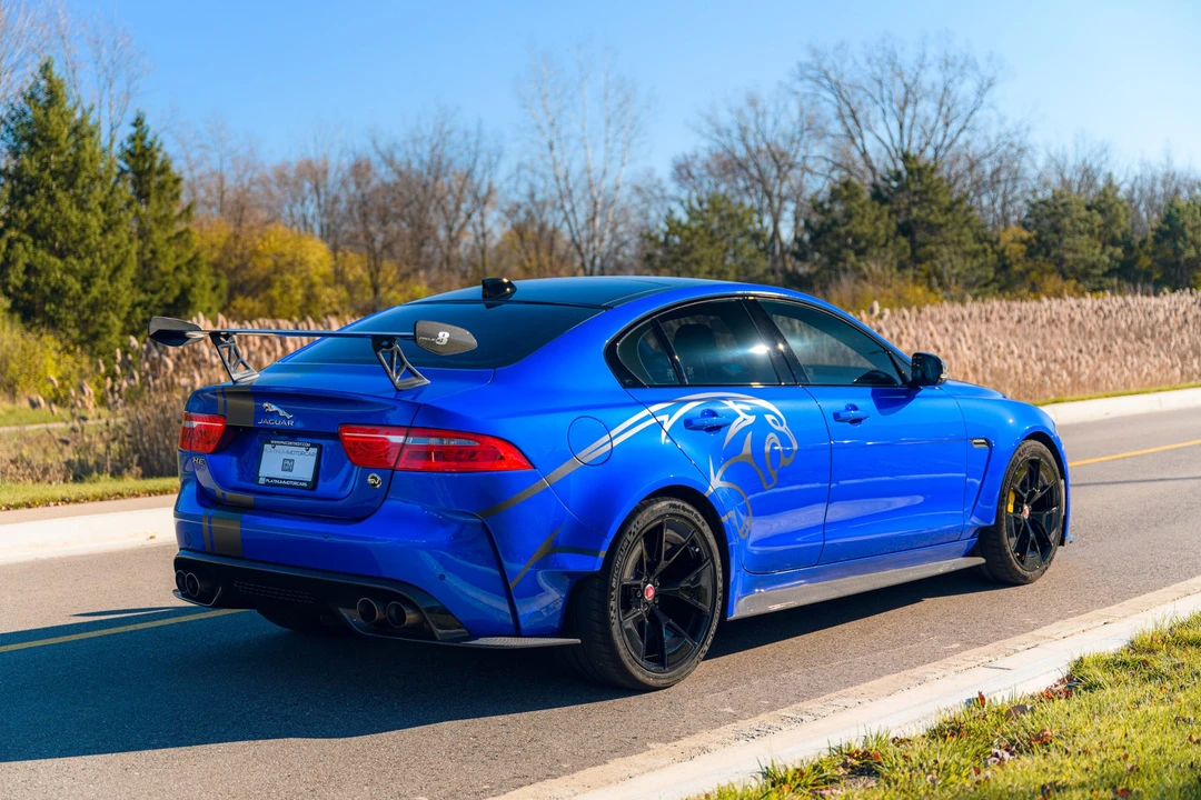 2019 Jaguar XE - Image 28 of 31