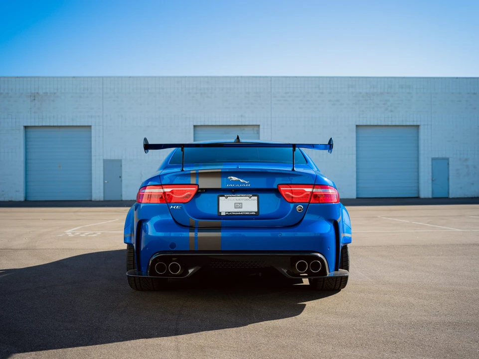 2019 Jaguar XE - Image 5 of 31