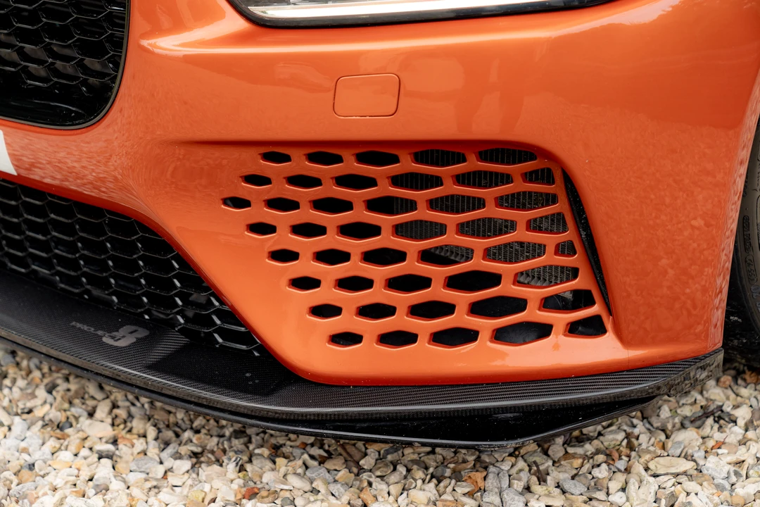2019 Jaguar XE - Image 18 of 31