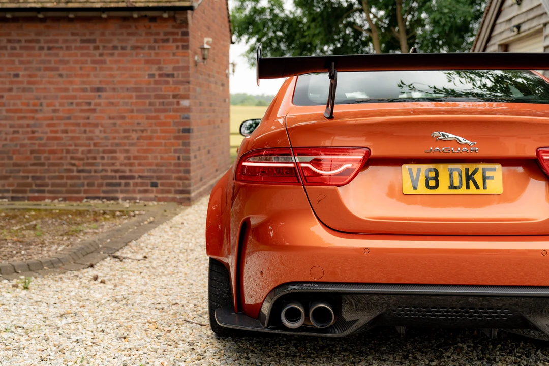 2019 Jaguar XE - Image 28 of 31