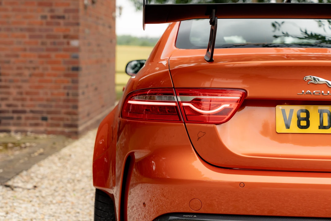 2019 Jaguar XE - Image 29 of 31