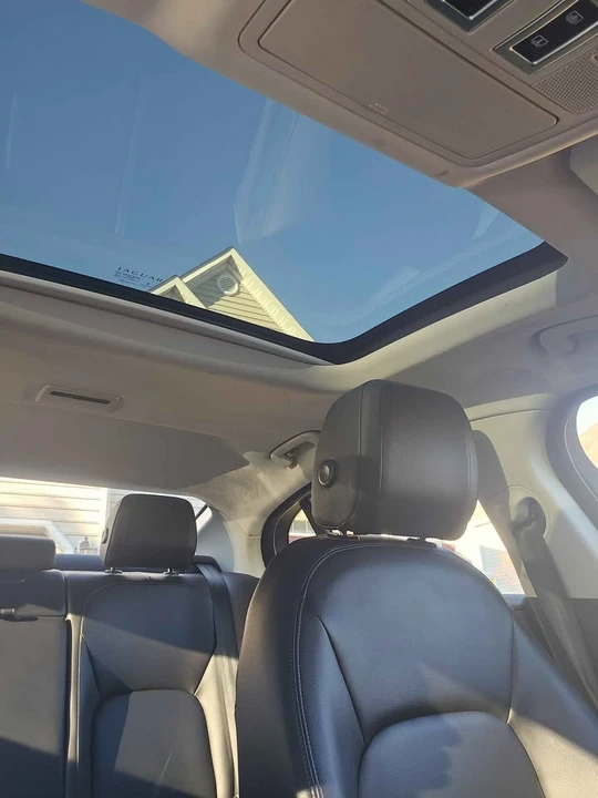 2019 Jaguar XE - Image 20 of 20
