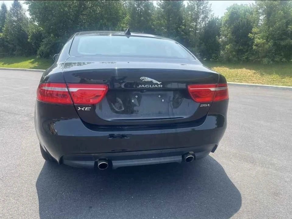 2019 Jaguar XE - Image 5 of 20