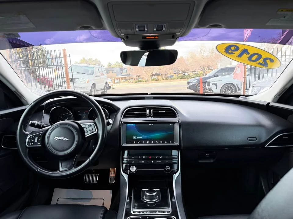 2019 Jaguar XE - Image 14 of 20