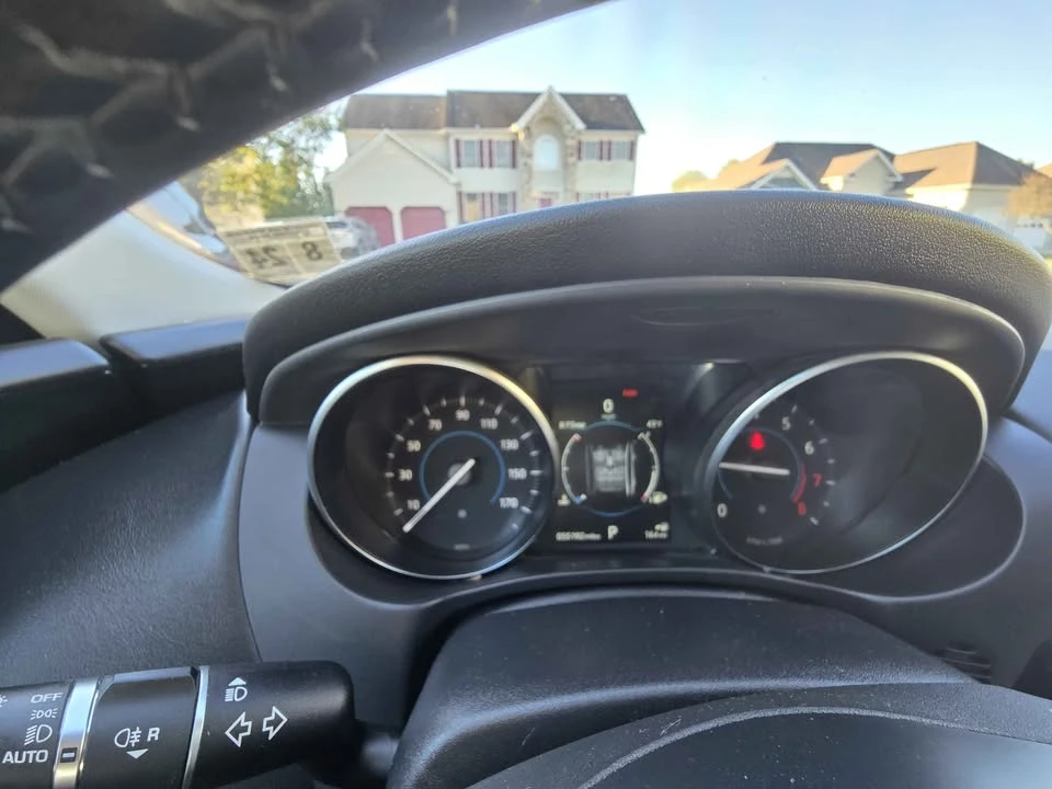 2019 Jaguar XE - Image 19 of 20