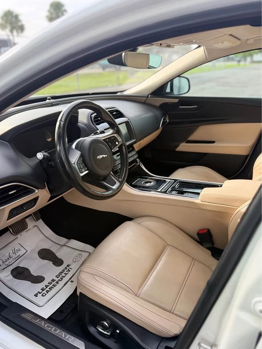 2019 Jaguar XE - Image 2 of 15