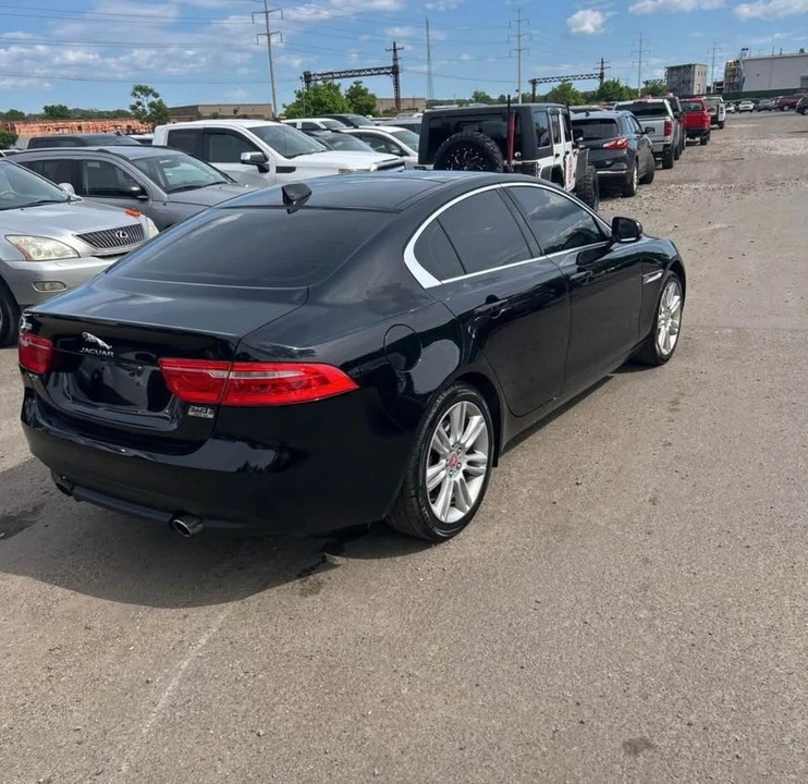 2019 Jaguar XE - Image 3 of 12