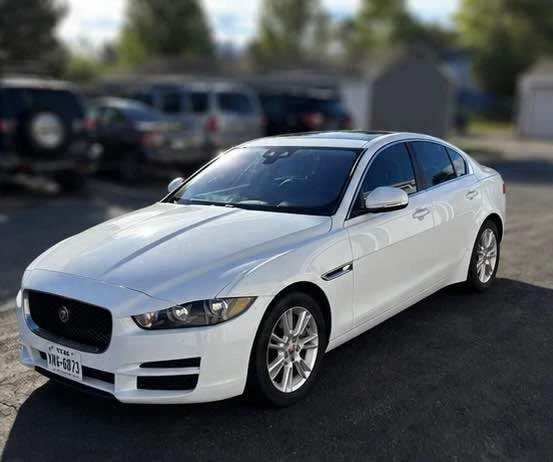 2019 Jaguar XE - Image 4 of 20