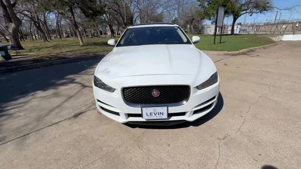 2019 Jaguar XE - Image 21 of 21