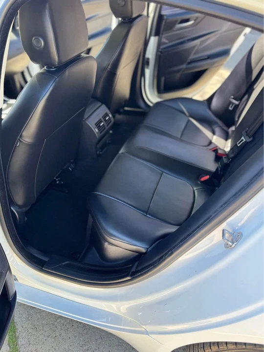 2019 Jaguar XE - Image 16 of 21