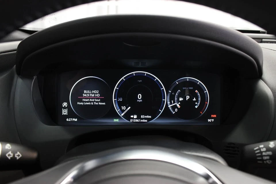 2019 Jaguar XE - Image 8 of 21