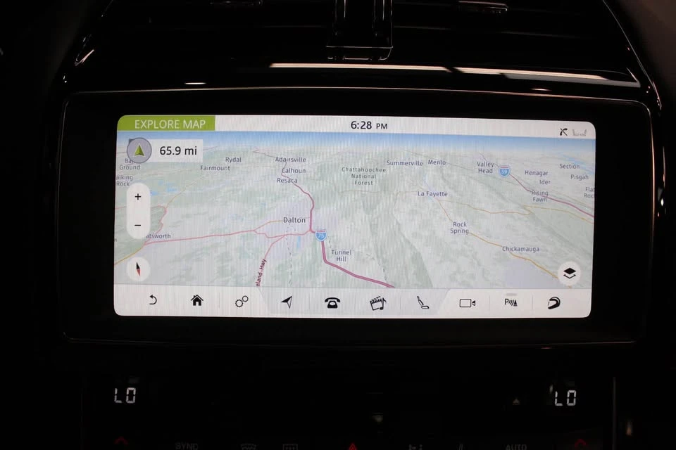 2019 Jaguar XE - Image 12 of 21
