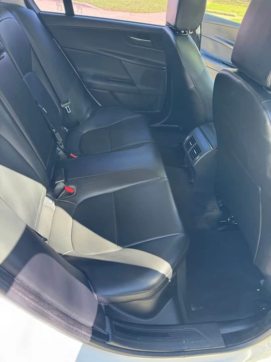 2019 Jaguar XE - Image 13 of 21