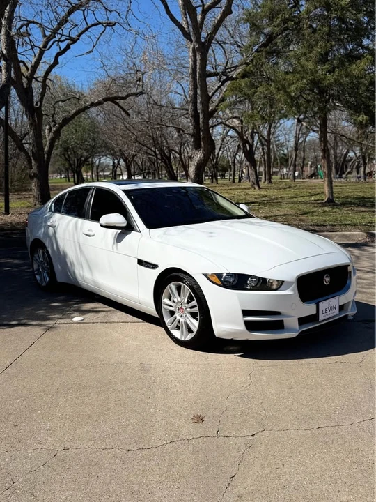 2019 Jaguar XE - Image 20 of 21