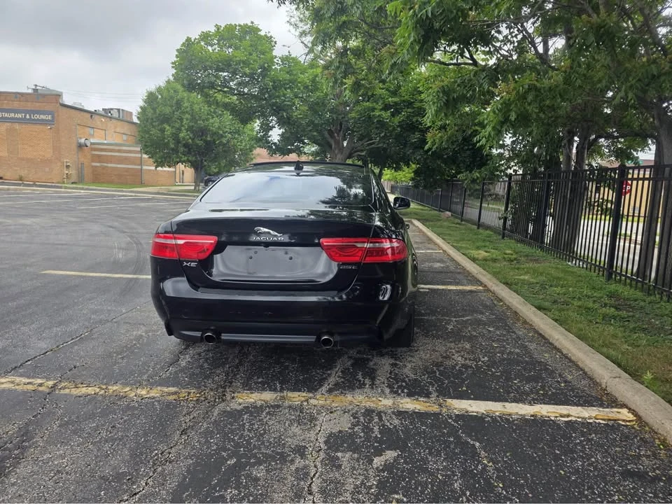 2019 Jaguar XE - Image 12 of 12