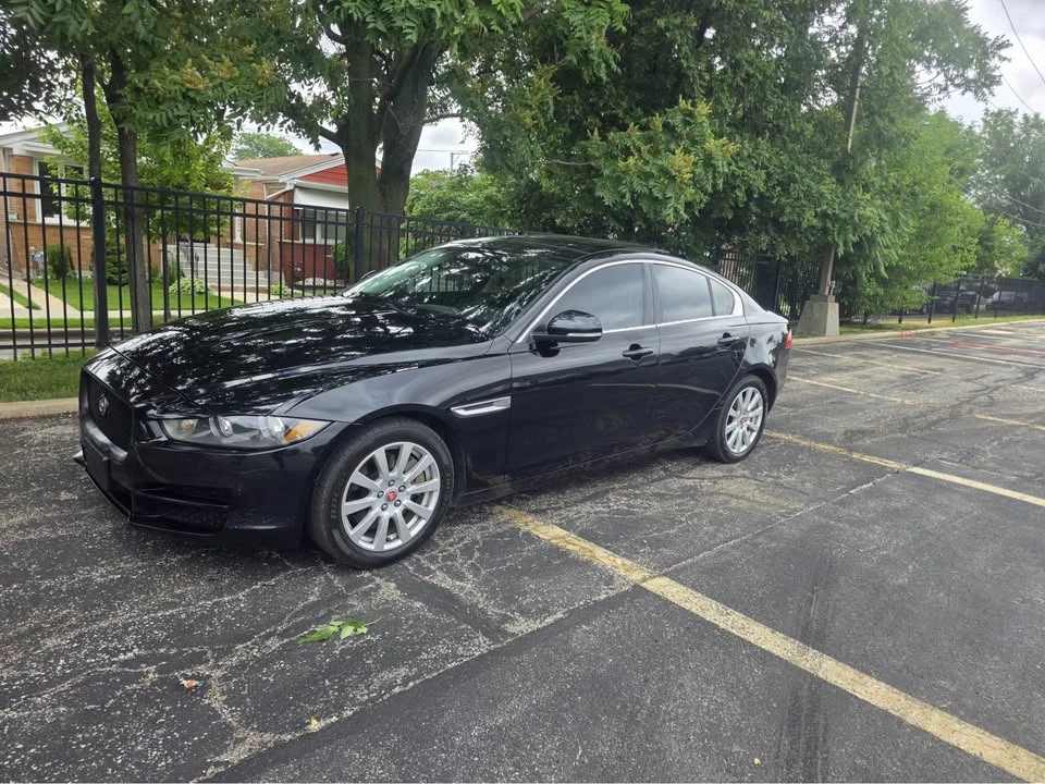 2019 Jaguar XE - Image 3 of 12