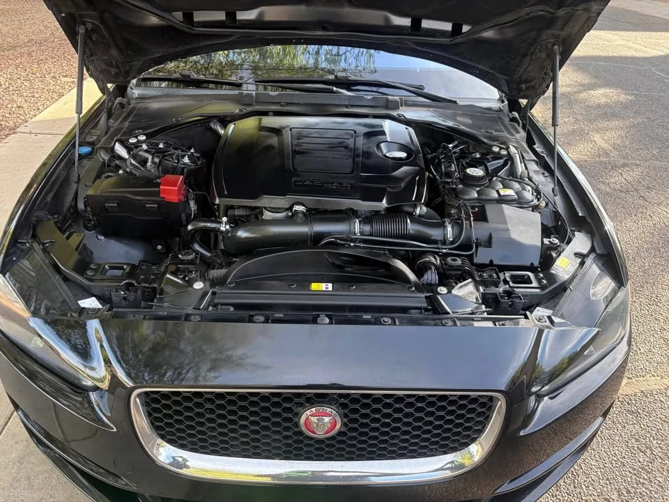 2019 Jaguar XE - Image 11 of 11