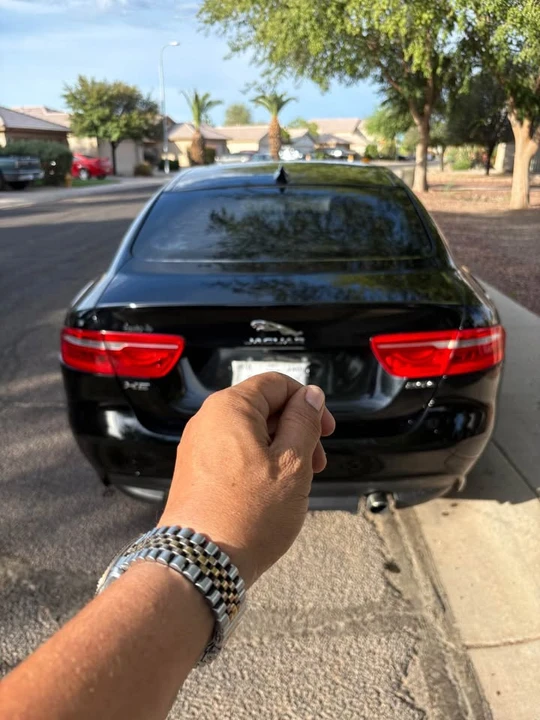 2019 Jaguar XE - Image 6 of 11