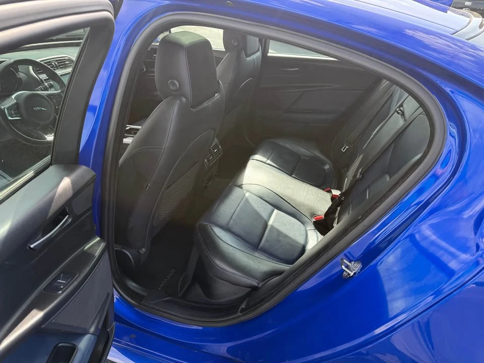 2019 Jaguar XE - Image 16 of 19