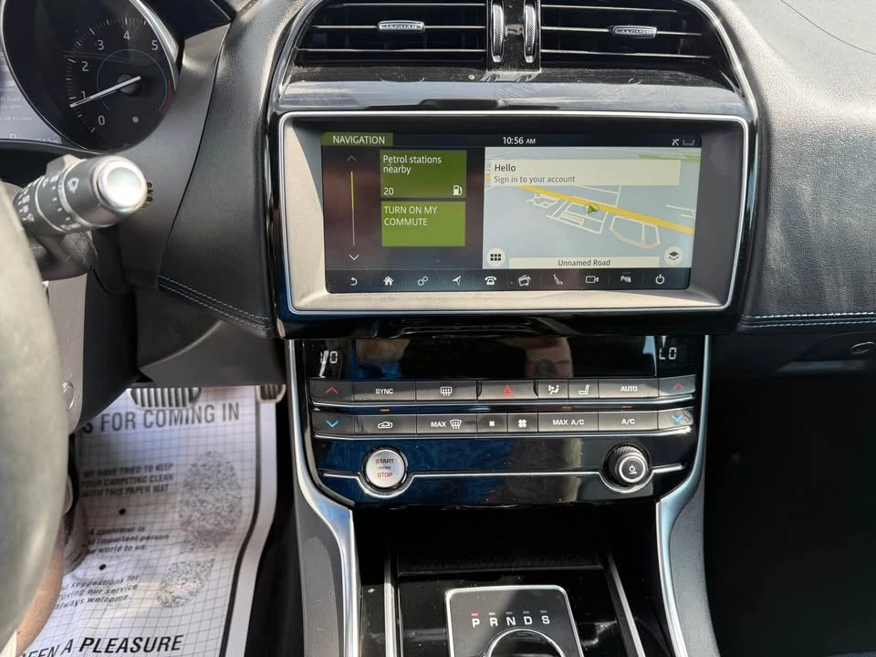 2019 Jaguar XE - Image 13 of 19