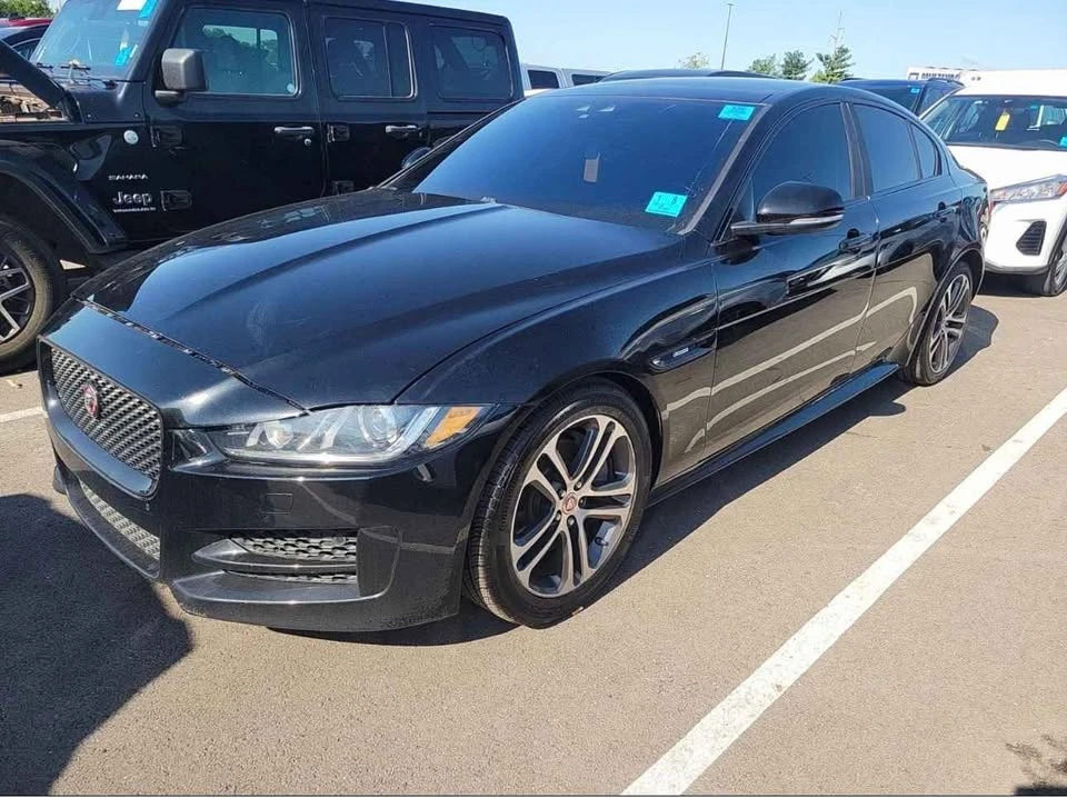 2019 Jaguar XE - Image 2 of 11