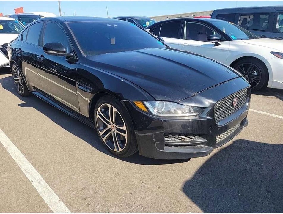2019 Jaguar XE - Image 3 of 11