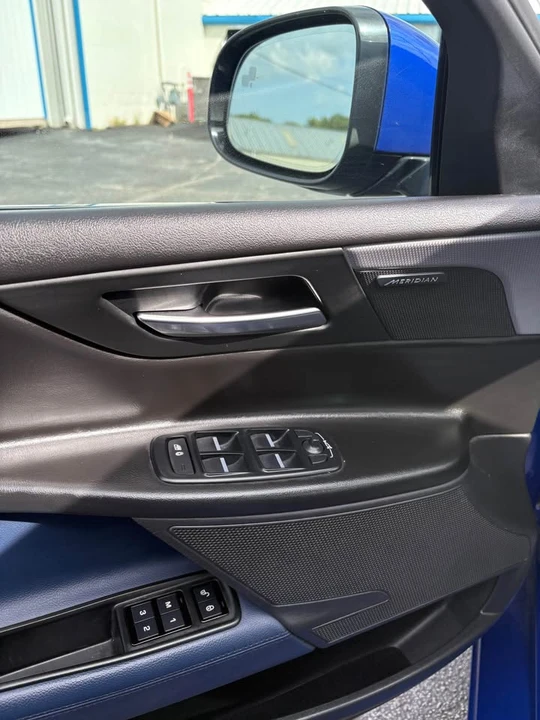 2019 Jaguar XE - Image 19 of 20