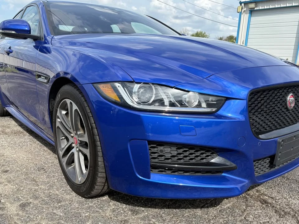 2019 Jaguar XE - Image 2 of 20
