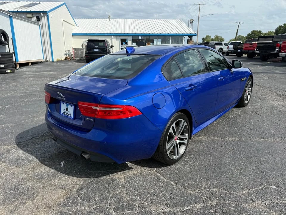 2019 Jaguar XE - Image 5 of 19