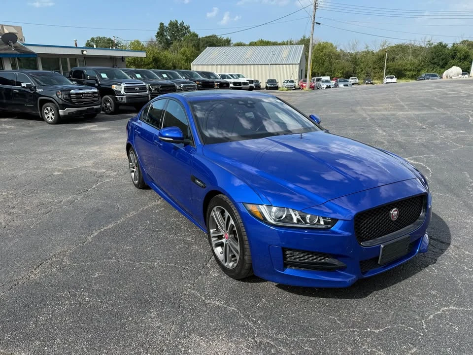2019 Jaguar XE - Image 3 of 19