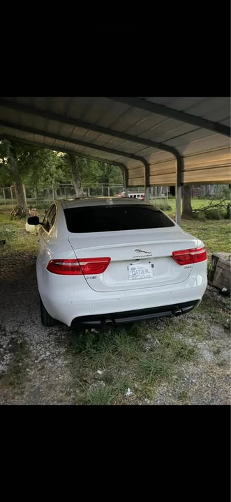 2019 Jaguar XE - Image 4 of 9