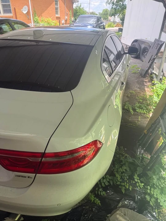 2019 Jaguar XE - Image 7 of 9