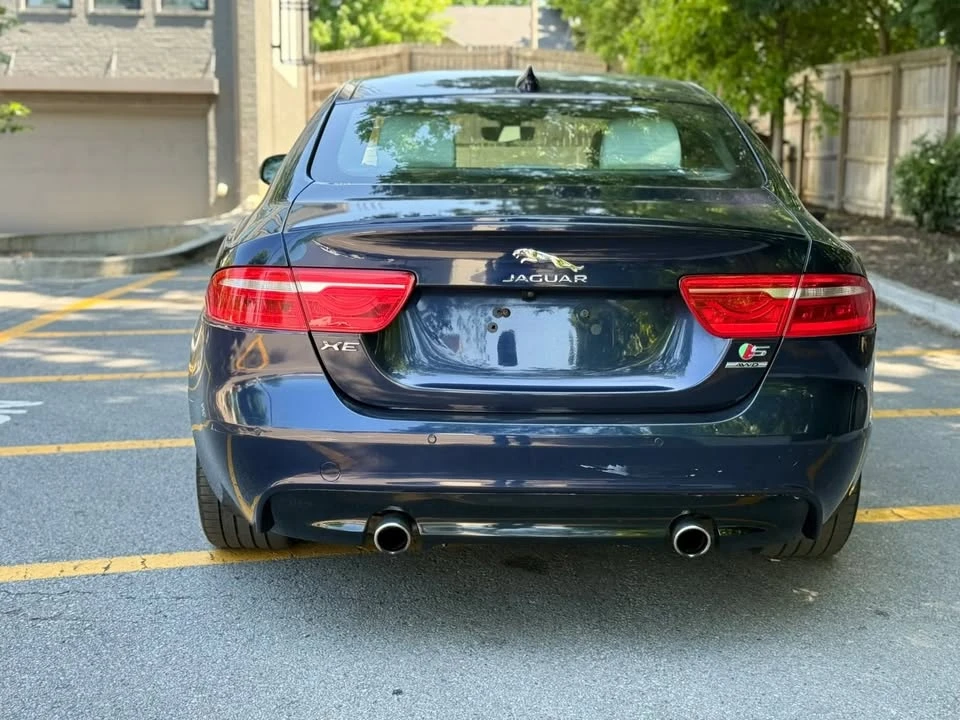 2019 Jaguar XE - Image 5 of 20