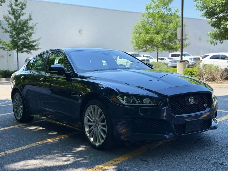 2019 Jaguar XE - Image 3 of 20