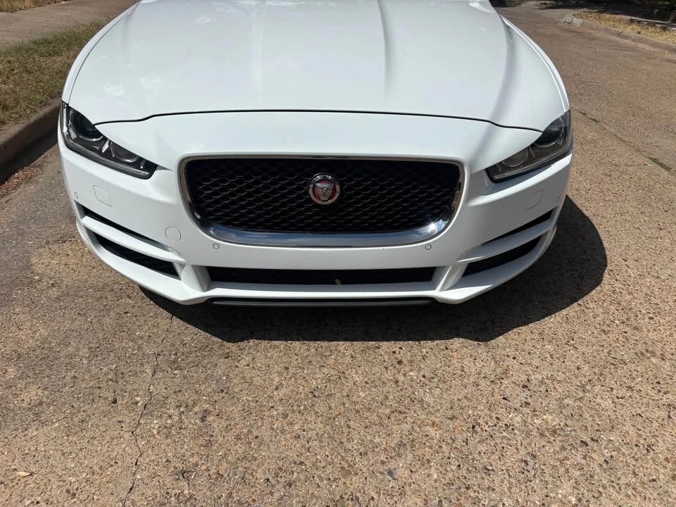2019 Jaguar XE - Image 3 of 7