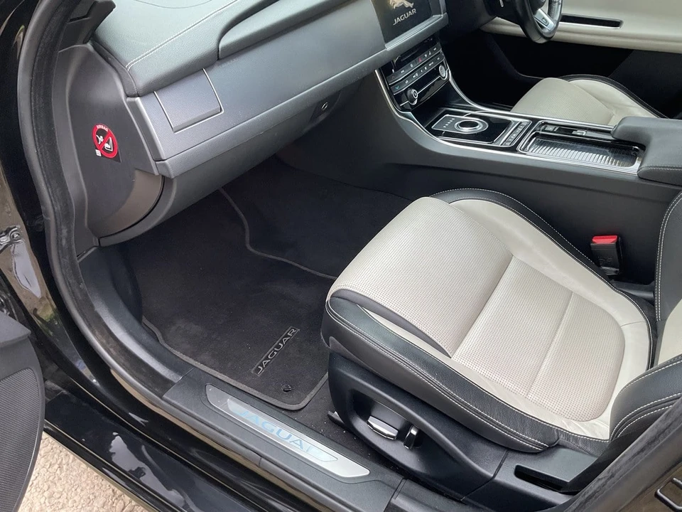 2019 Jaguar X260 XF - Image 20 of 30
