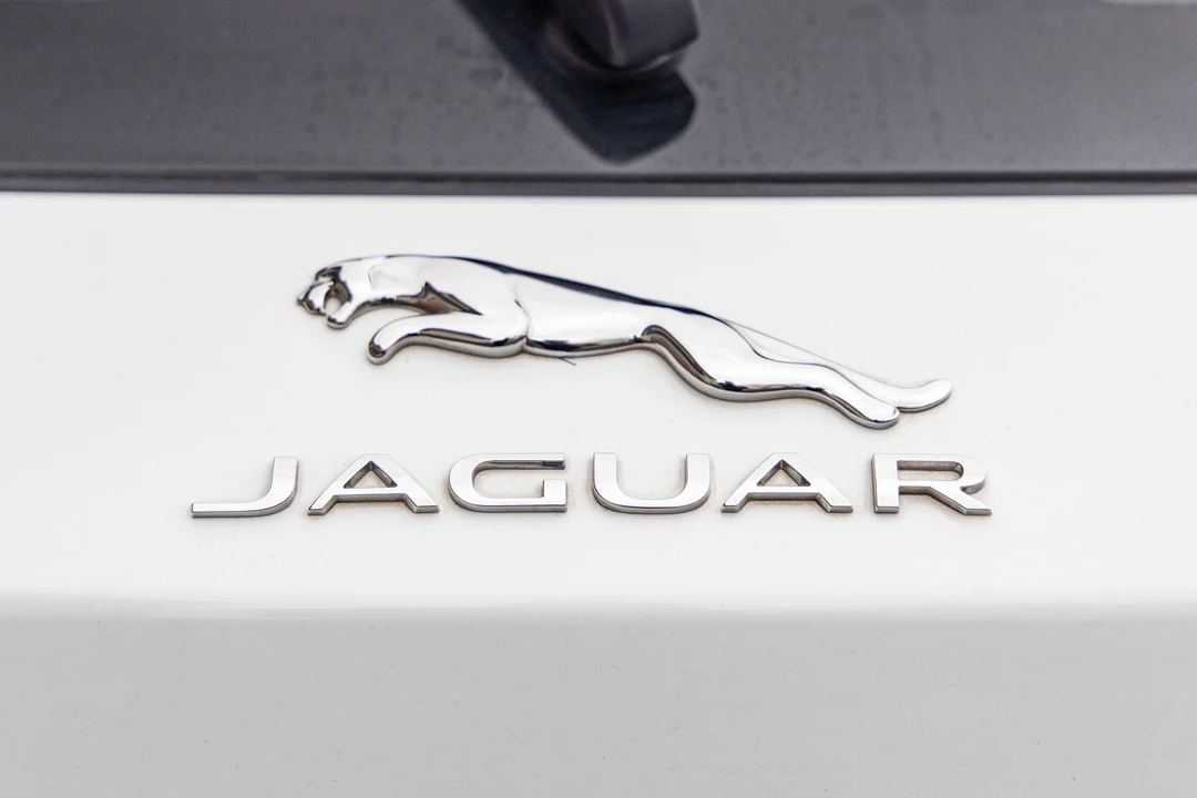 2019 Jaguar X260 XF - Image 19 of 31