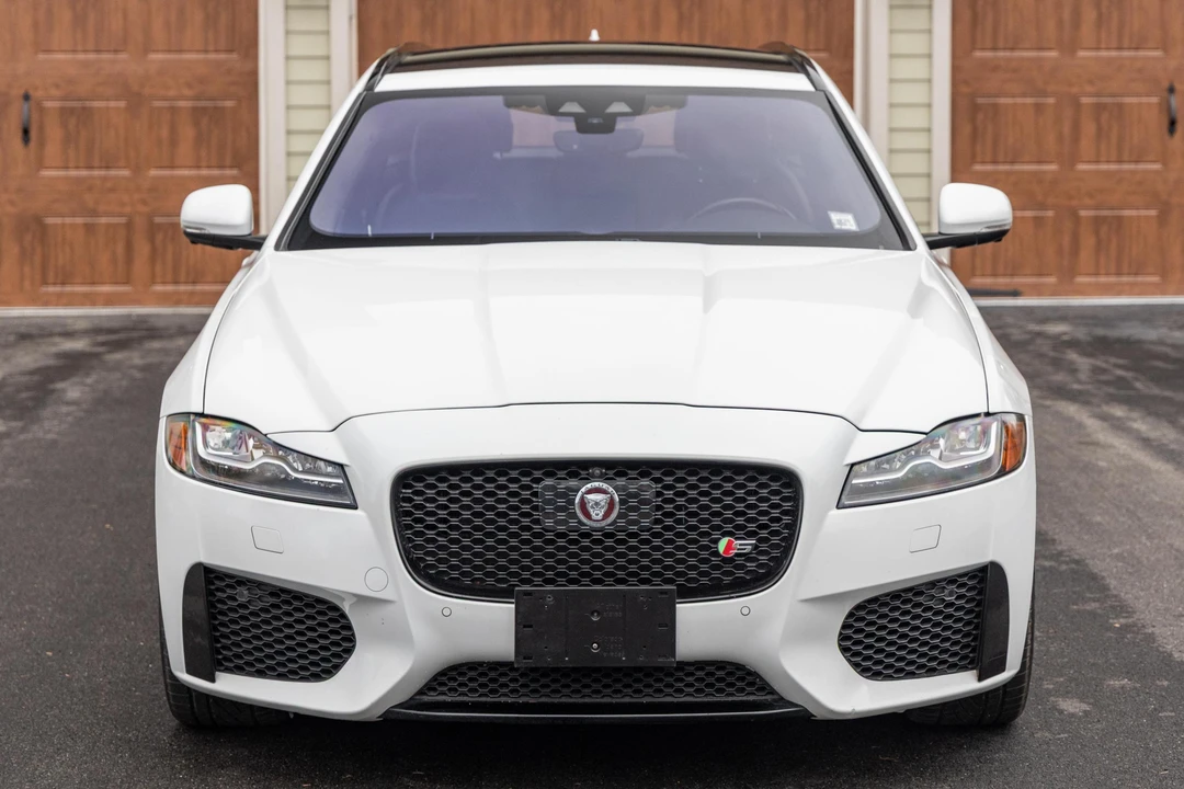 2019 Jaguar X260 XF - Image 2 of 31