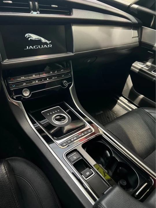 2019 Jaguar X260 XF - Image 6 of 8