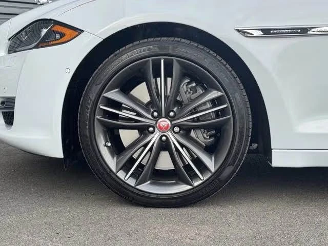 2019 Jaguar X351 XJ - Image 7 of 15