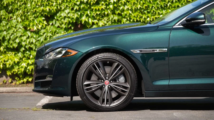 2019 Jaguar X351 XJ - Image 18 of 30