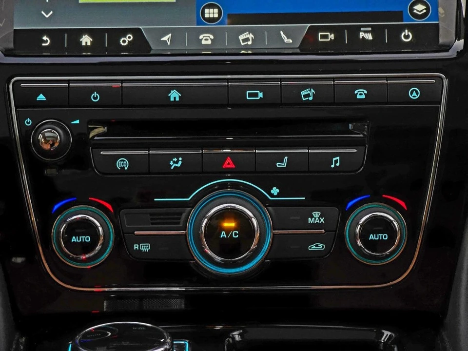 2019 Jaguar X351 XJR - Image 18 of 21